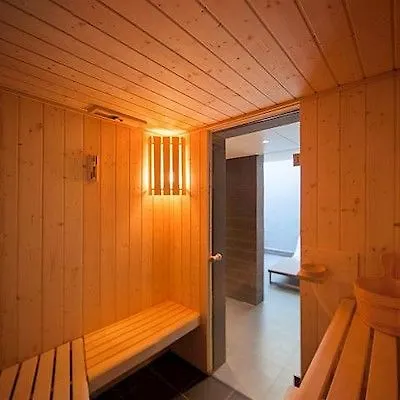 Agora Swiss Night By Fassbind ホテル ローザンヌ