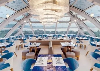 Agora Swiss Night By Fassbind Лозанна